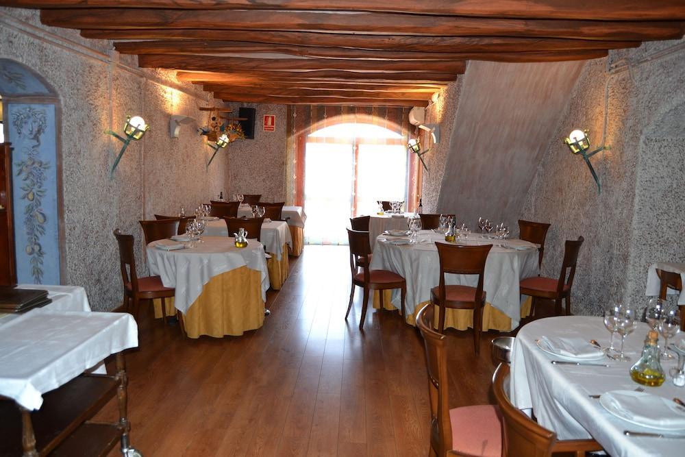 Hotel Restaurant Sol I VI Lavern Exteriör bild